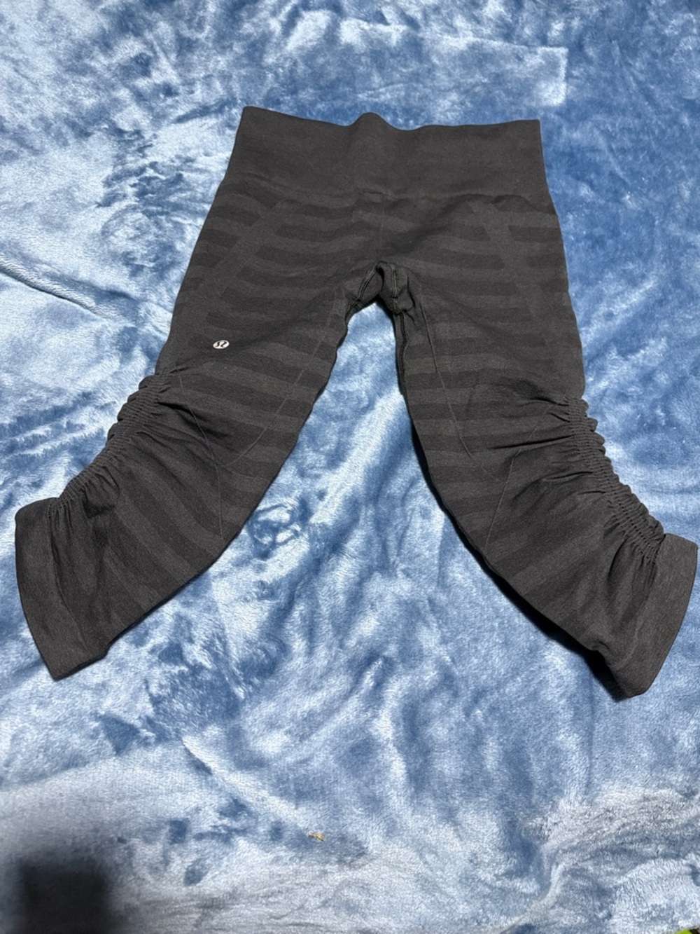 Lululemon girls size 4 Capri Leggings black ruched yoga pants